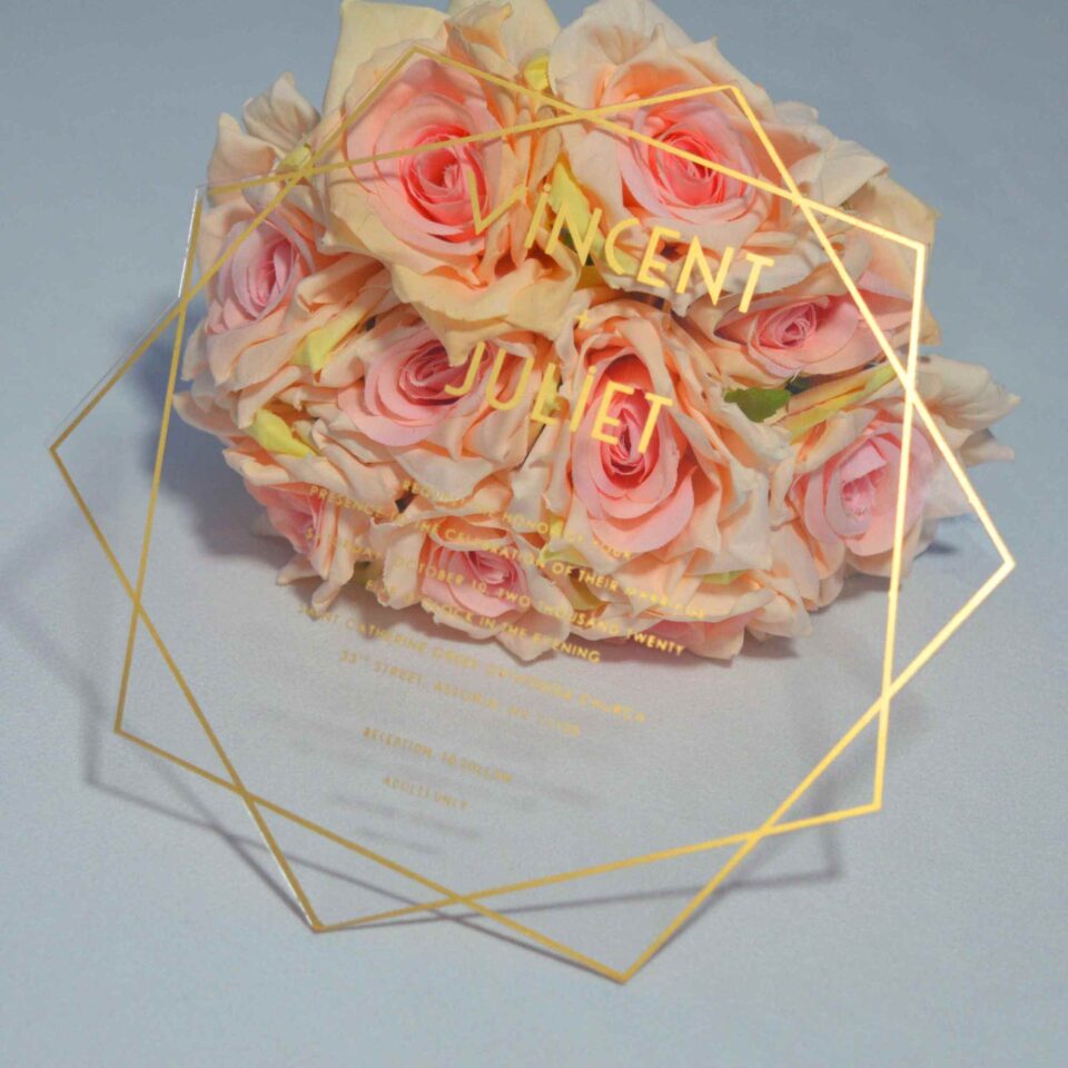 Clear Acrylic Wedding Invitations: Minimalist Acrylic Invites