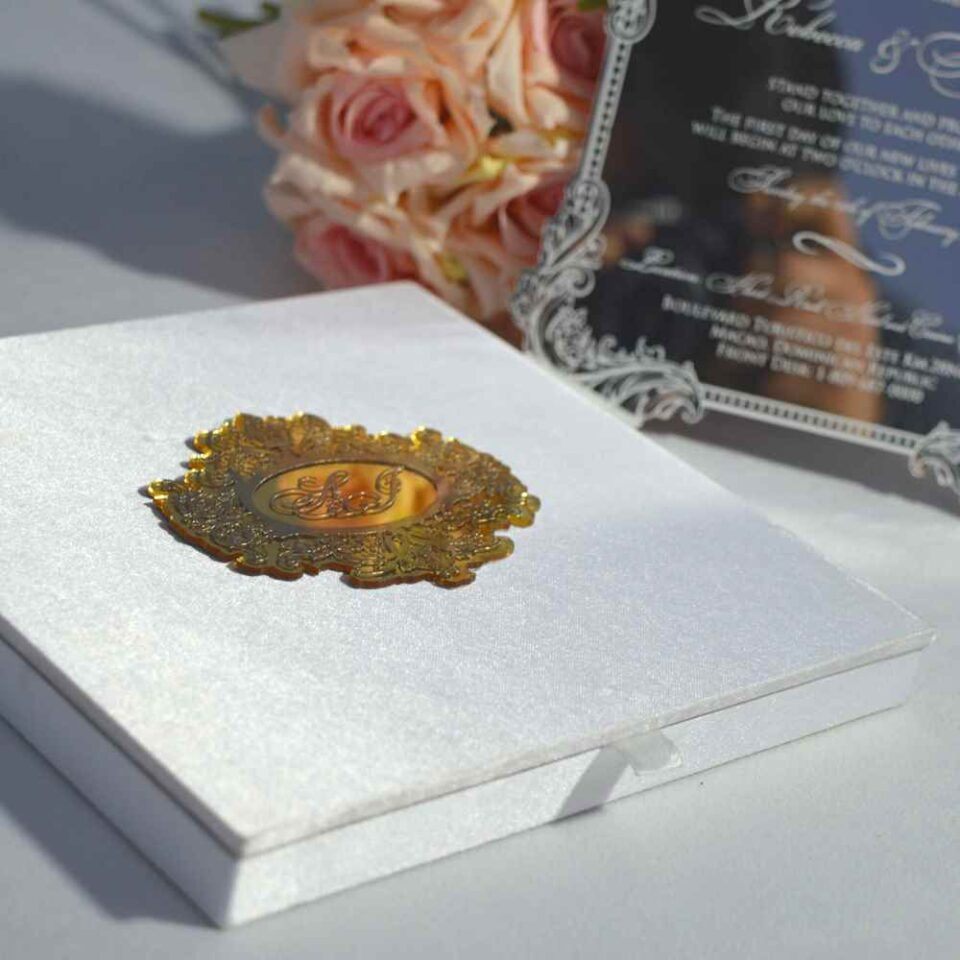 Beautiful White Silk Wedding Invitation Box with Mirror Acrylic Invite