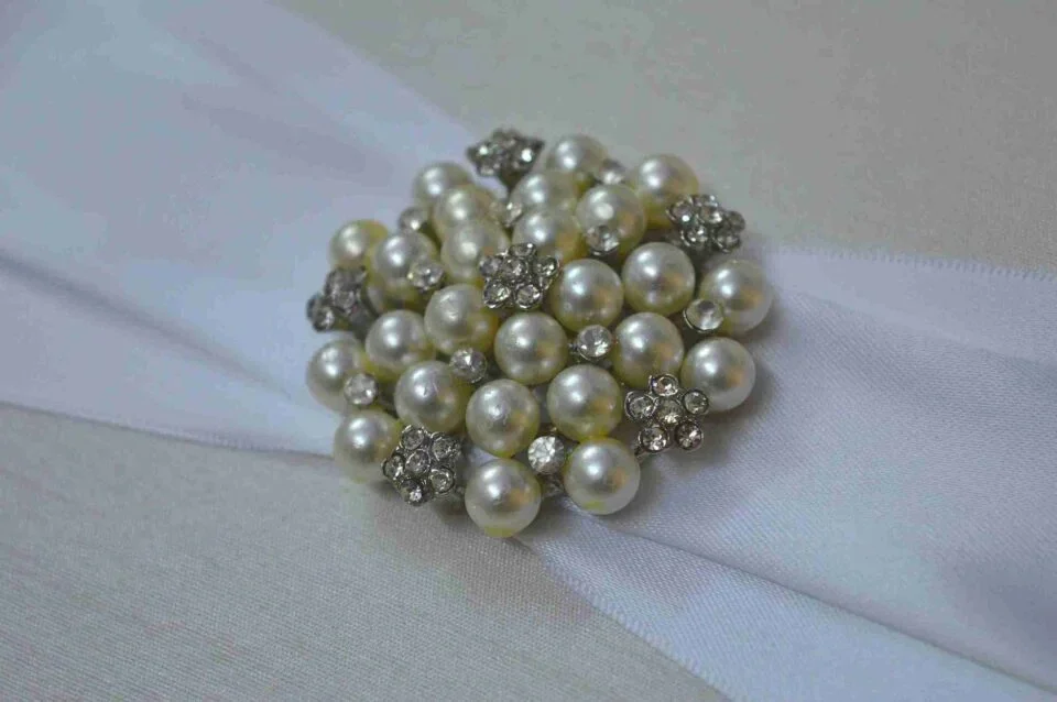 Embellished White Silk Wedding Invitation Folio with Pearl Brooch (4)