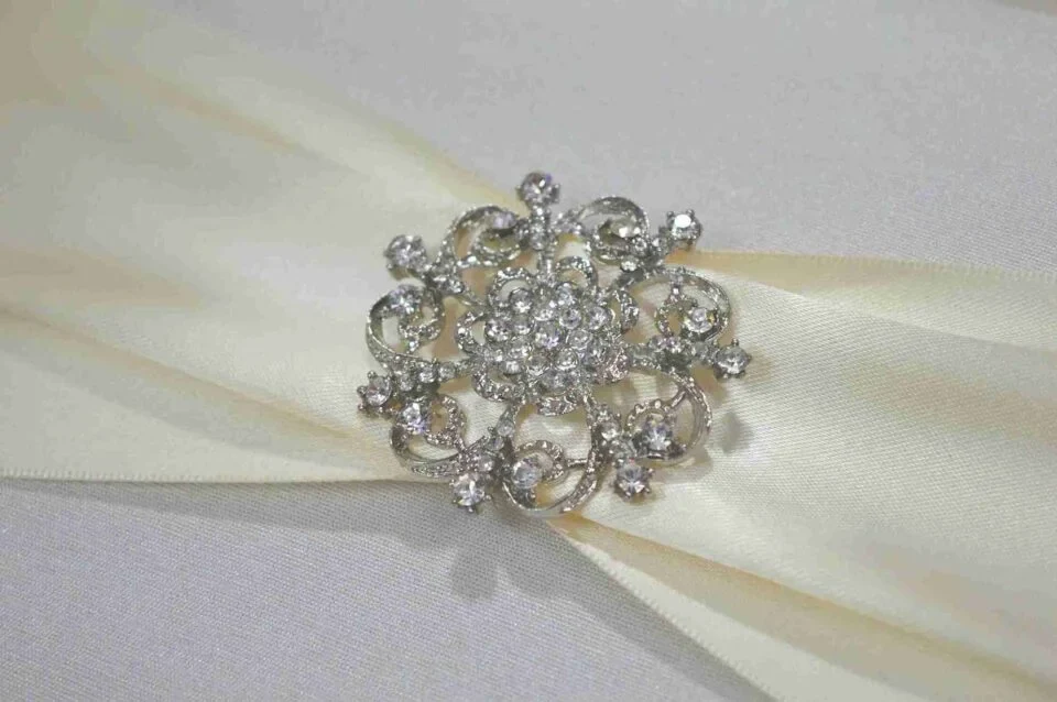 Ivory Silk Wedding Invitation Folio with Rhinestone Brooch (5)