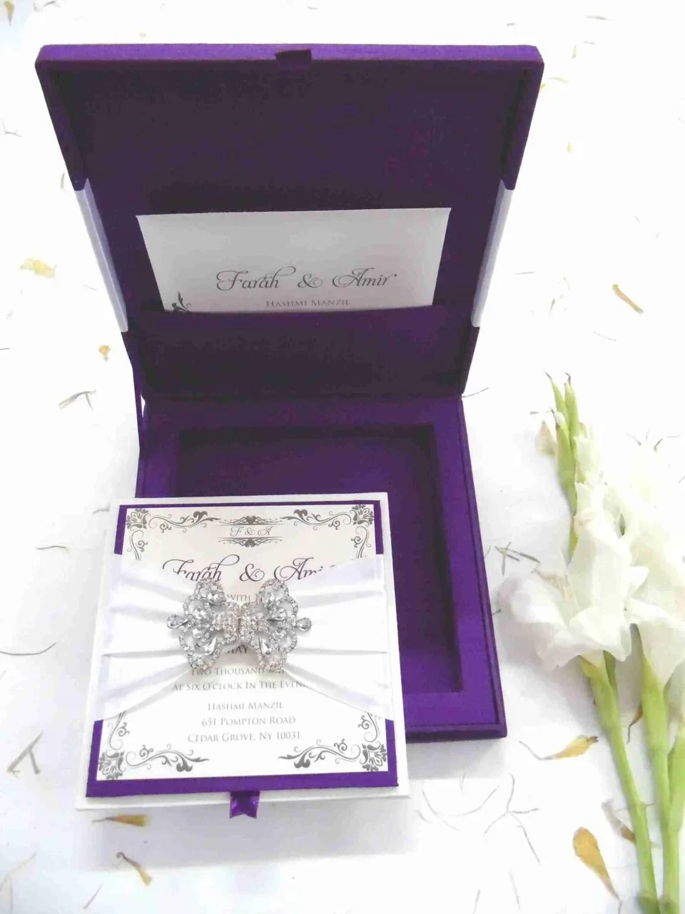 Purple Silk Wedding Invitation Box With Rhinestone Crystal Brooch (3)